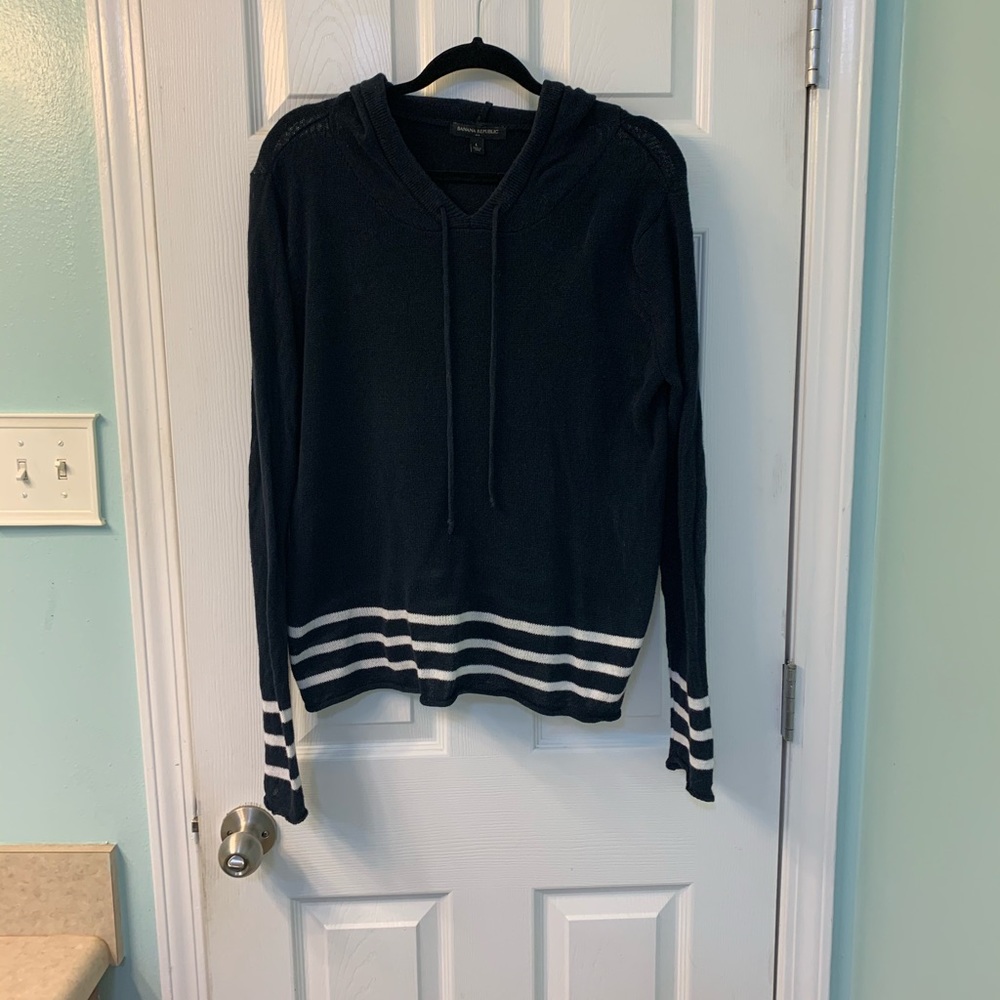 Women’s Banana Republic pull over sweater